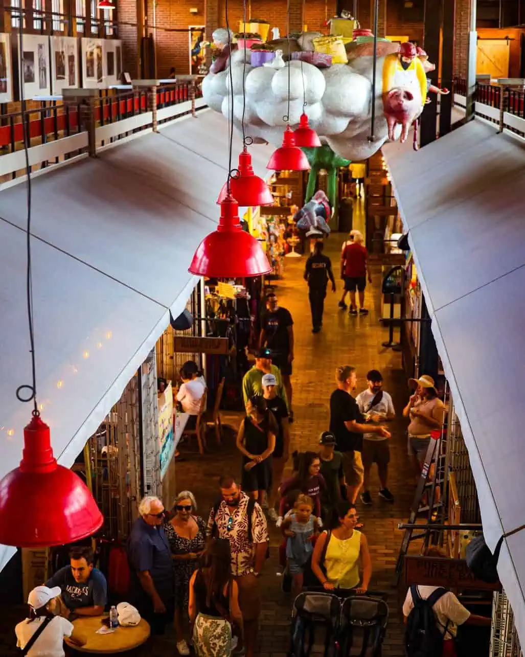 Royal Ottawa attractions - Royal Ottawa Attractions: A Complete Guide to Canada's Capital ByWard Market in Ottawa, Canada.