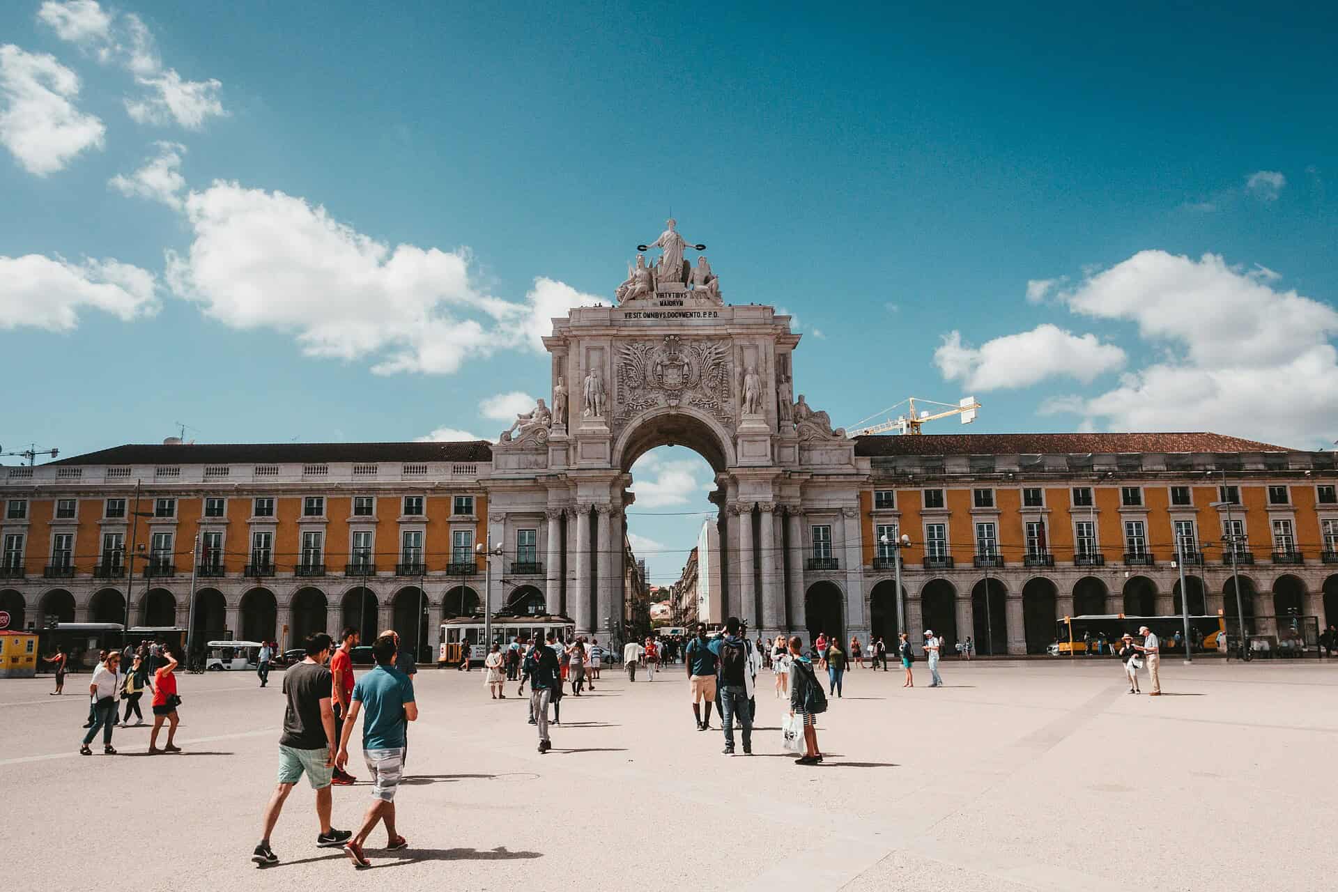 free walking tour - Best Cities for Free Walking Tours in Europe – Top Destinations to Explore