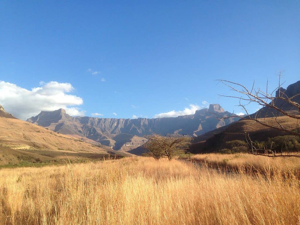 drakensberg mountains - A Guide to the Drakensberg Mountains Drakensberg mountains, South Africa