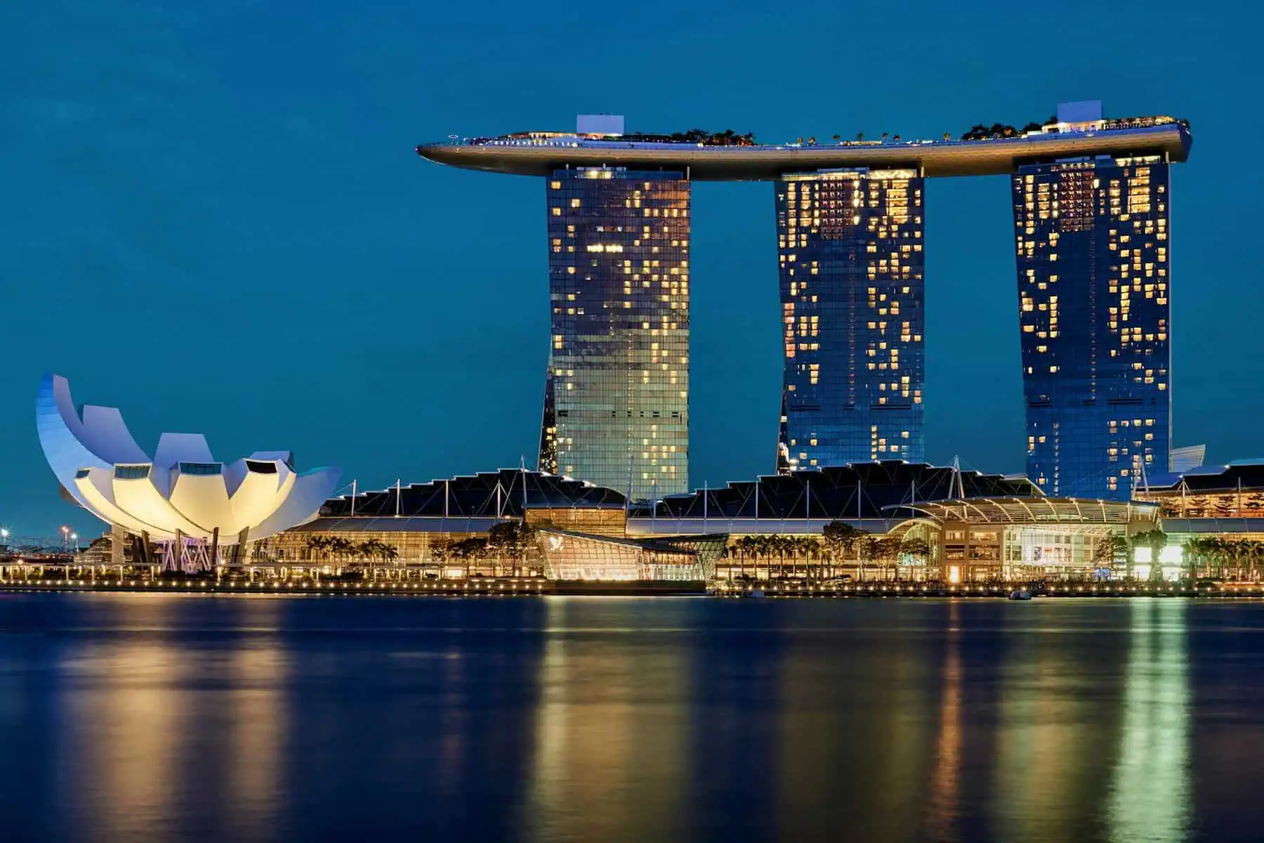 Solo Female Traveller - 10 Things I Learnt as a Solo Female Traveller Marina Bay, Singapore