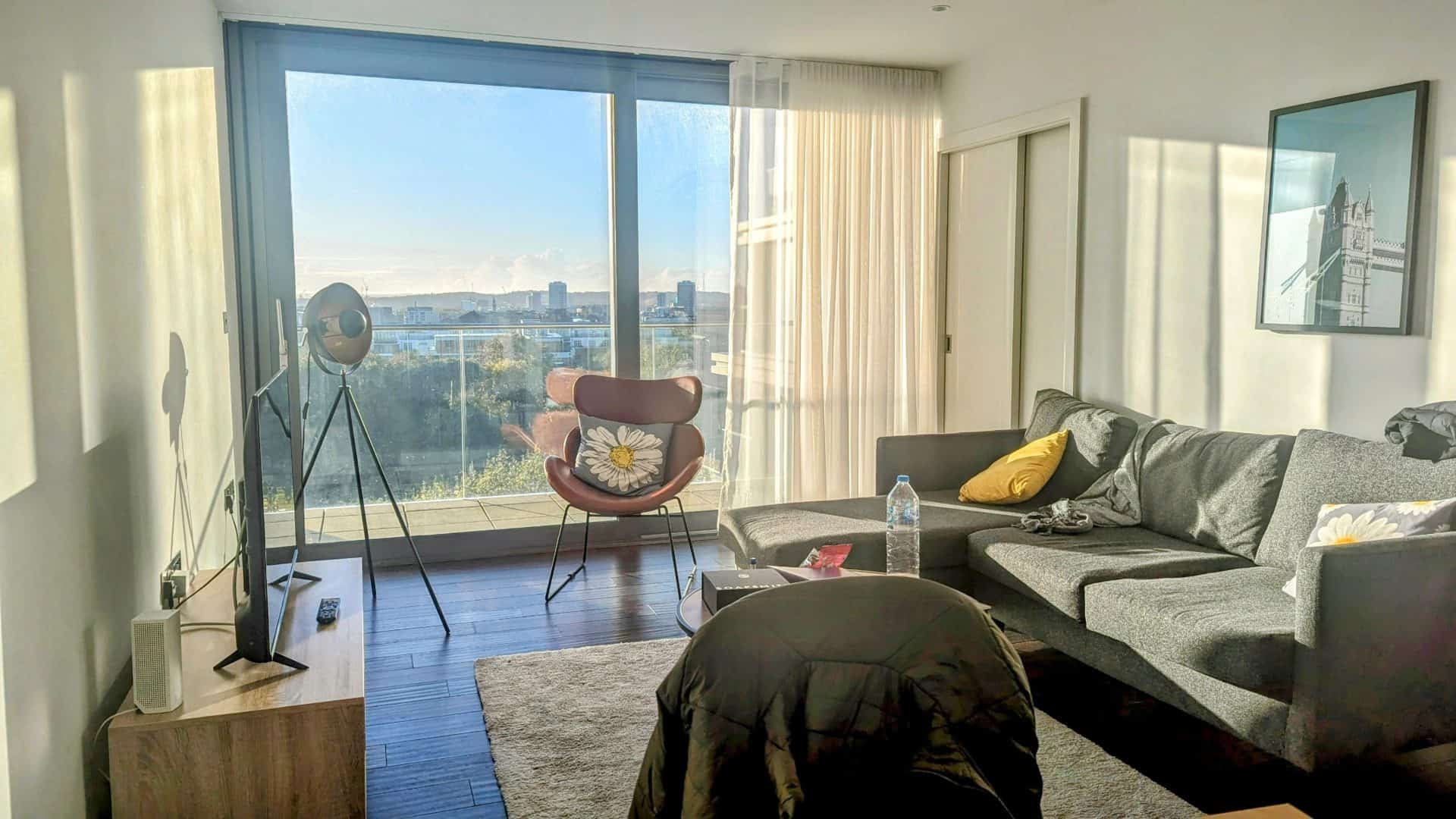 Booking an Apartment - The Ultimate Guide to Booking an Apartment: Real Tips from Seasoned Travelers The Residence at Tower Hill in London, United Kingdom.